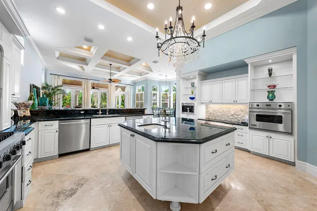 Royal Palm Yacht and Country Club Residence photo 20