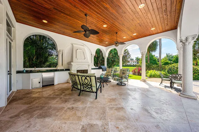 Royal Palm Yacht and Country Club Residence photo 27