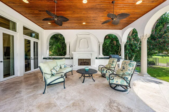 Royal Palm Yacht and Country Club Residence photo 28
