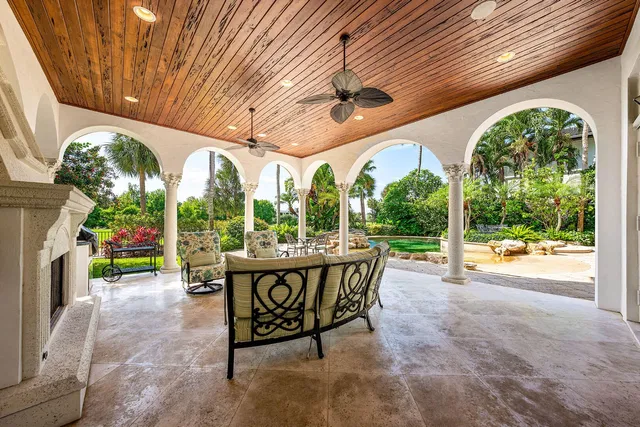 Royal Palm Yacht and Country Club Residence photo 29