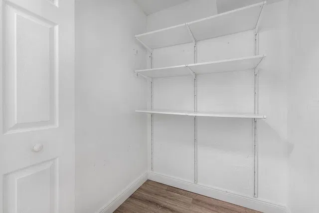 Unit C photo 14