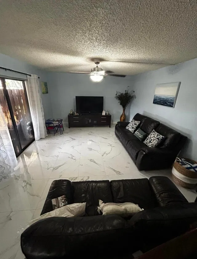 Residence photo 5