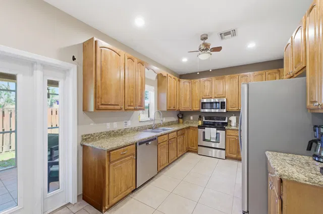 Residence photo 4