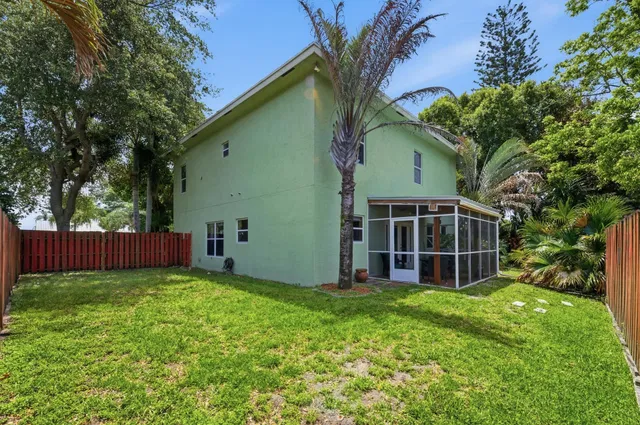 Residence photo 39