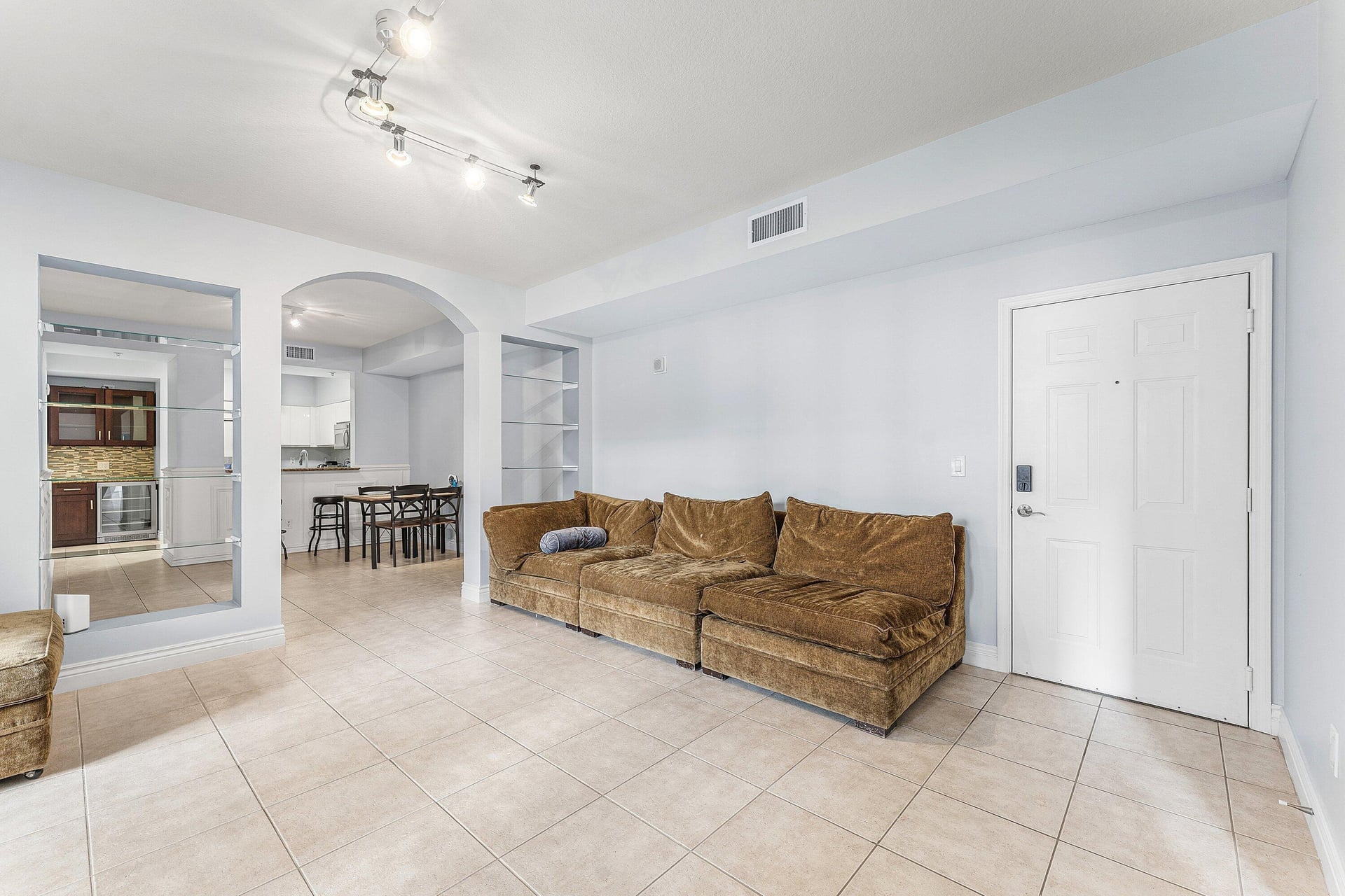 233 S Federal Boca Unit 308 photo 2