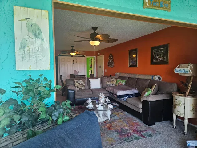 Residence photo 9