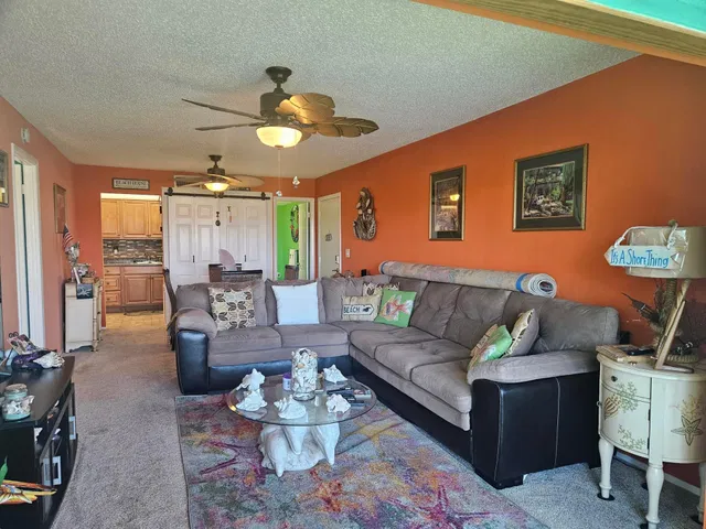 Residence photo 11