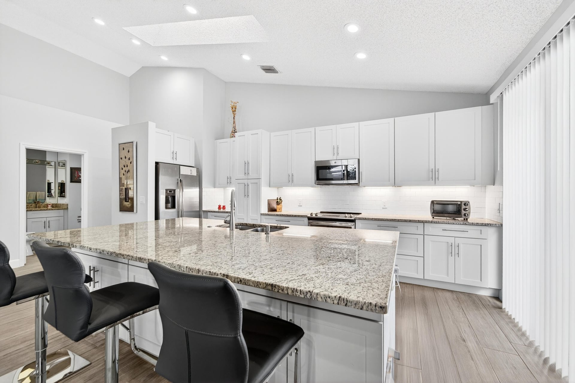 Eastpointe Country Club Residence photo 4
