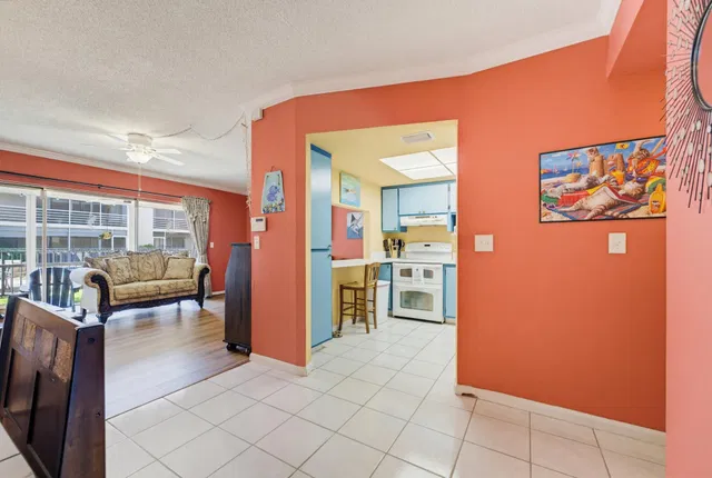  Unit 118 photo 15