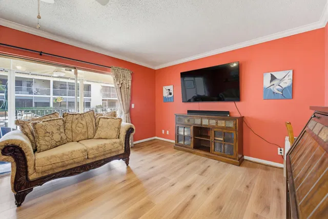  Unit 118 photo 17