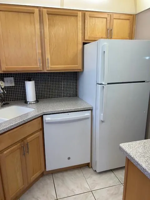  Unit 2 photo 13