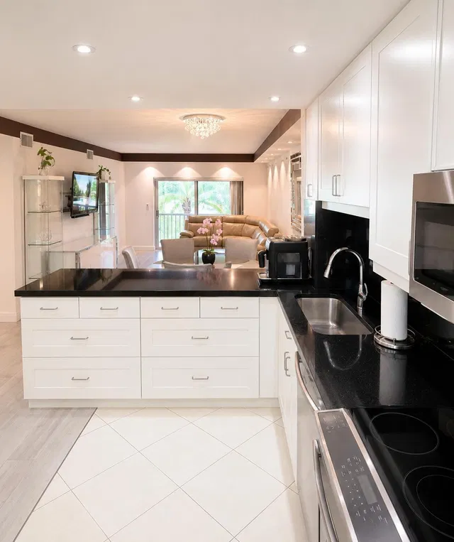Unit 1520 photo 5