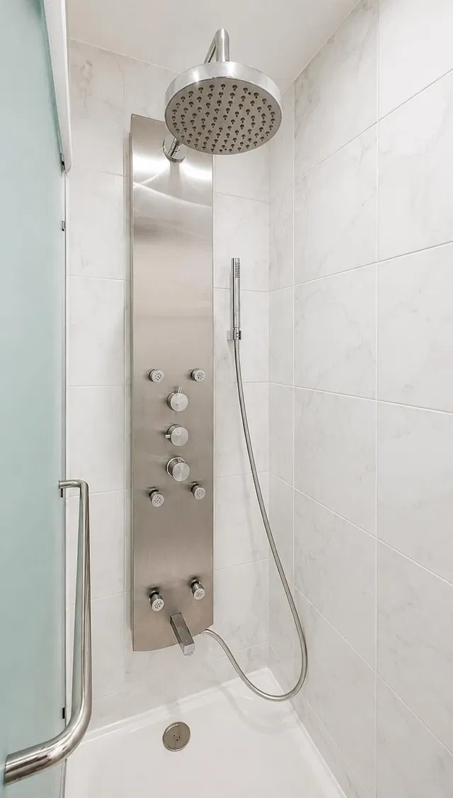 Unit 1520 photo 14