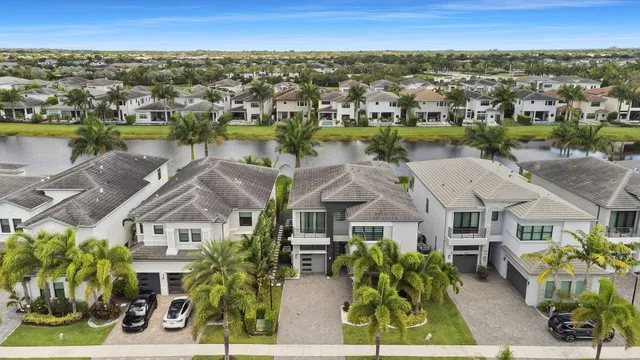 Boca Bridges Residence photo 44