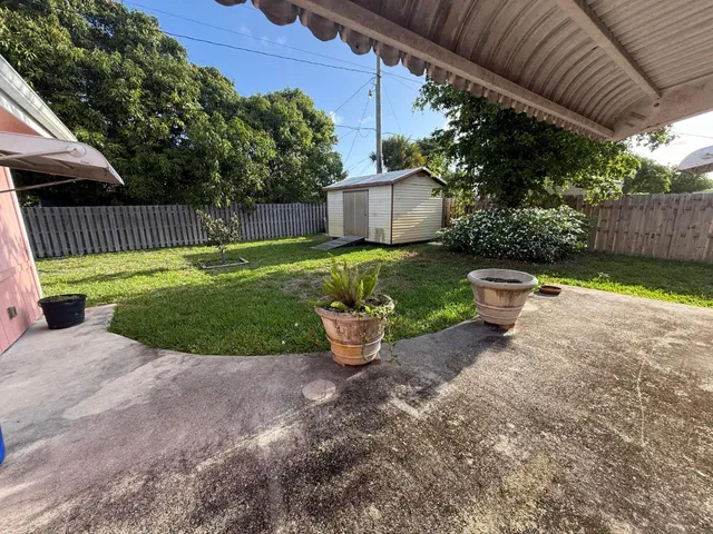Residence photo 4