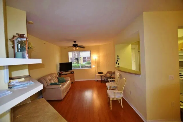 Unit 103 photo 5