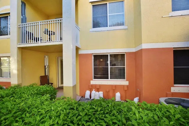 Unit 103 photo 12