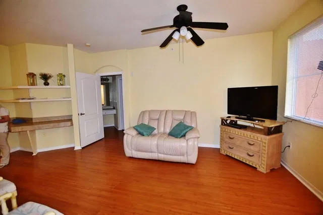 Unit 103 photo 14