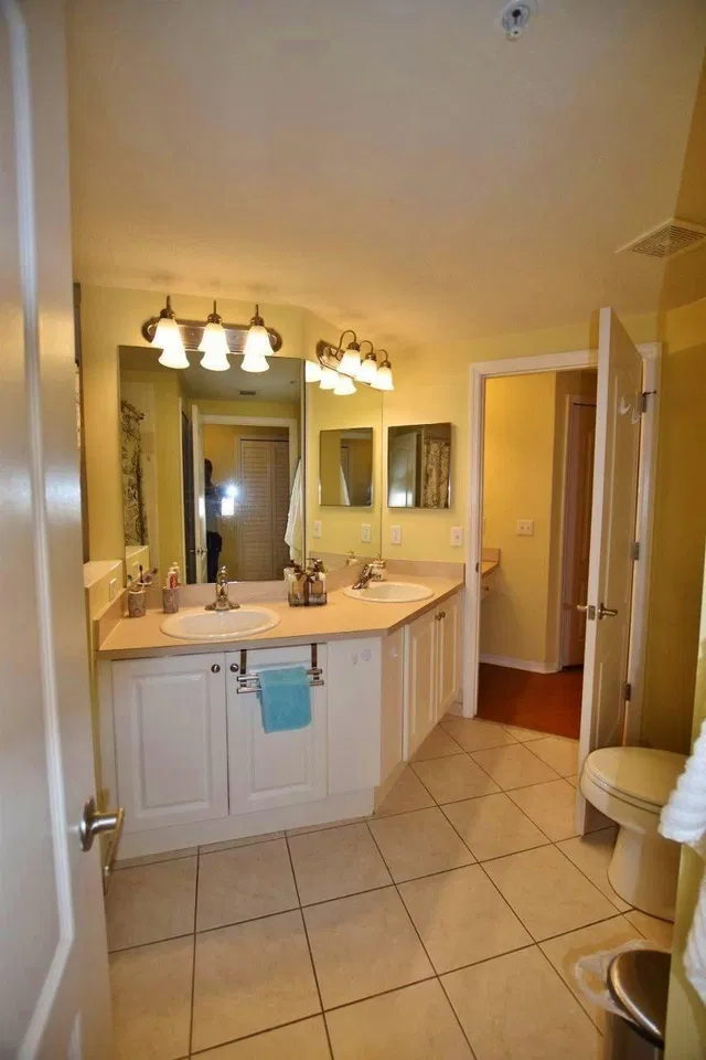 Unit 103 photo 17
