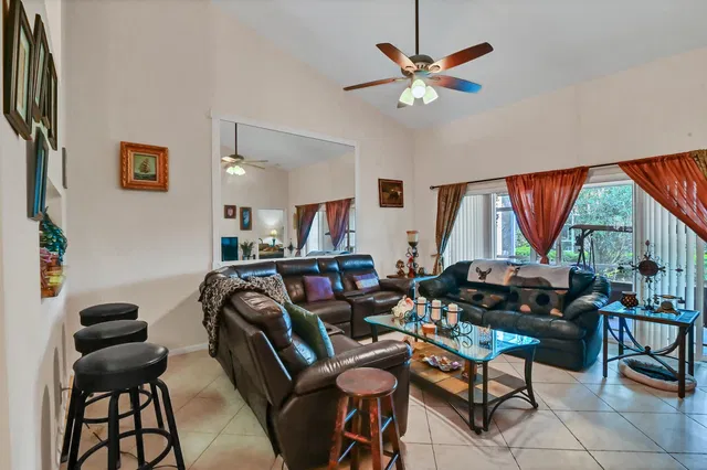 Residence photo 5