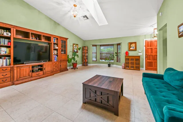 Residence photo 7