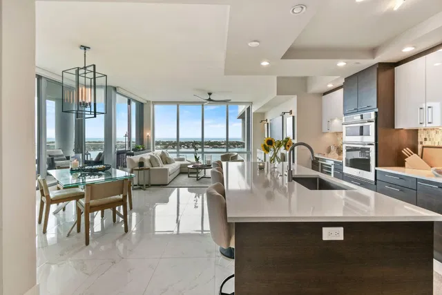 Water Club North Palm Beach Unit 1602 photo 2