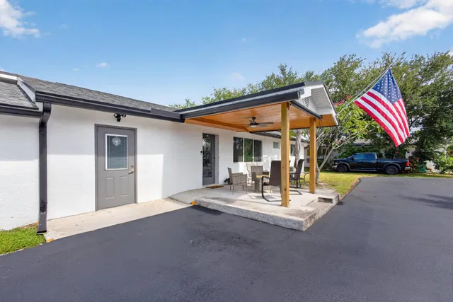 West Palm Beach Residence photo 3