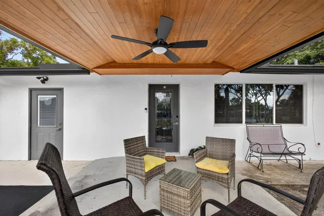 West Palm Beach Residence photo 9