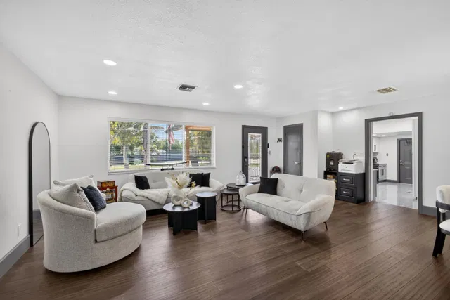 West Palm Beach Residence photo 12