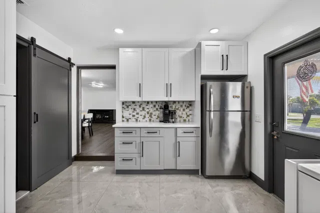 West Palm Beach Residence photo 18