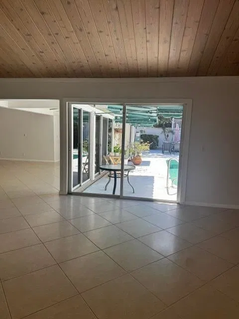 Residence photo 2