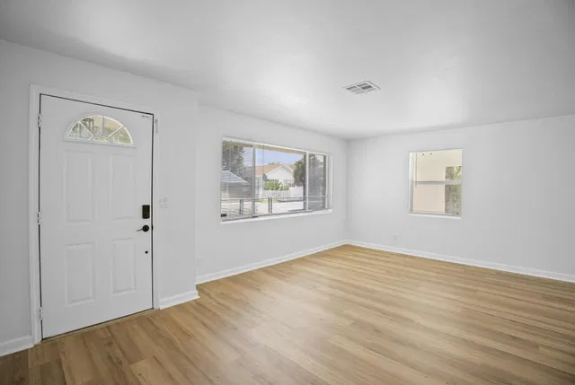 NOMAR West Palm Beach Residence photo 6