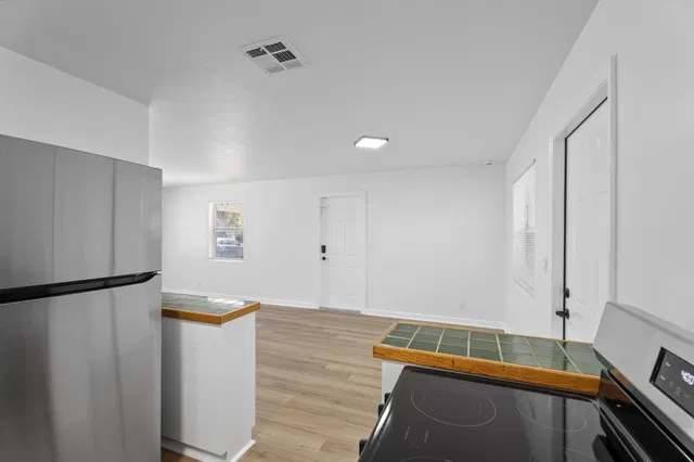 NOMAR West Palm Beach Residence photo 12