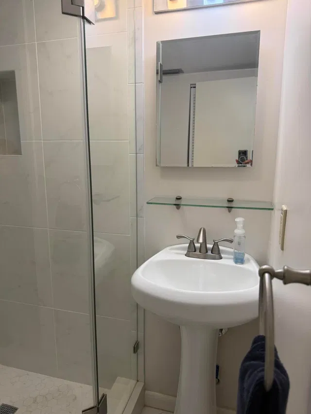 Unit 101 photo 8