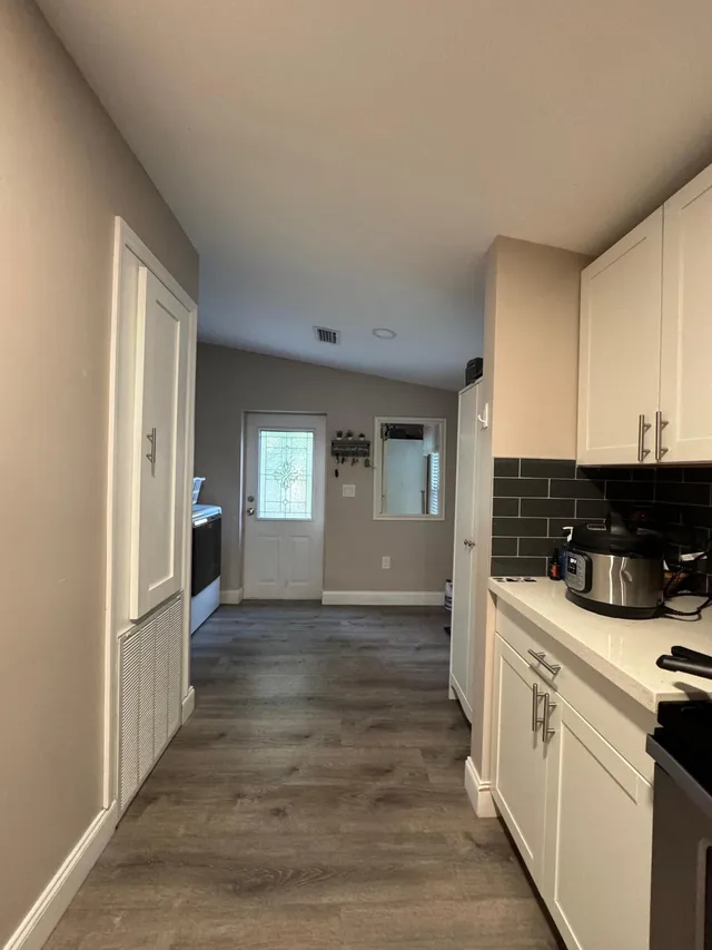 Unit 143 photo 2