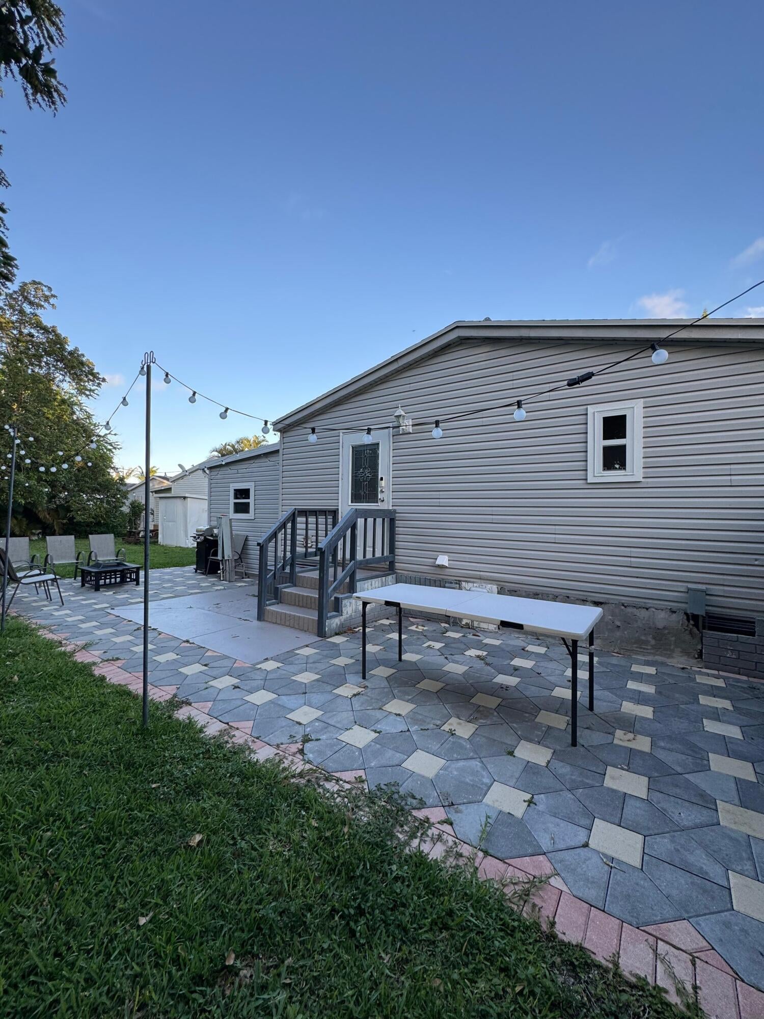 Unit 143 photo 14