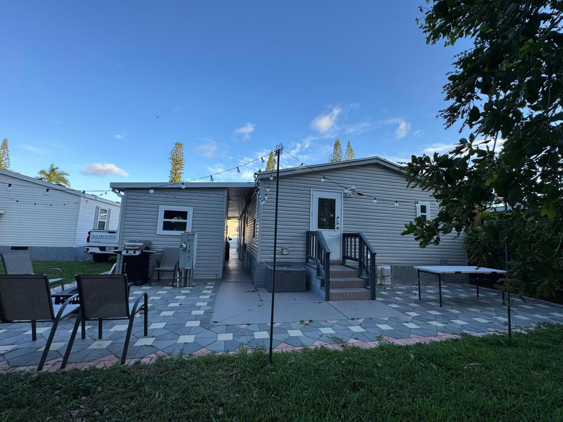 Unit 143 photo 15