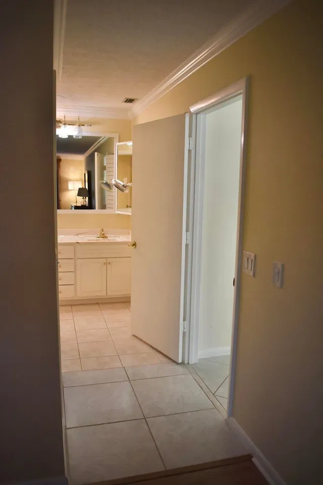 Residence photo 15