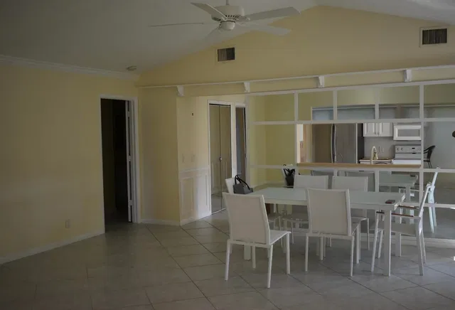 Residence photo 20