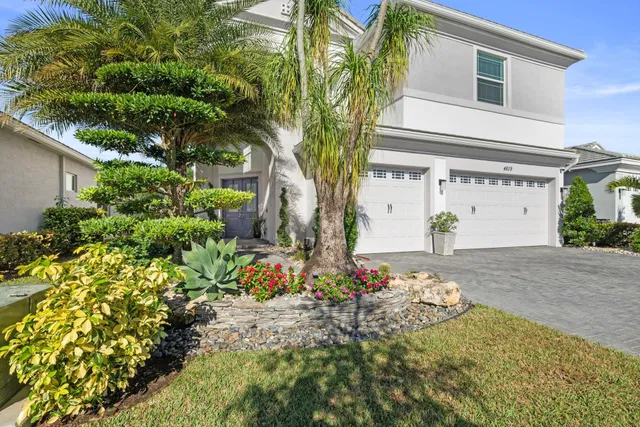 Residence photo 2