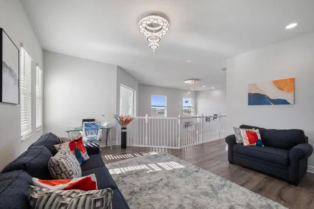 Residence photo 25
