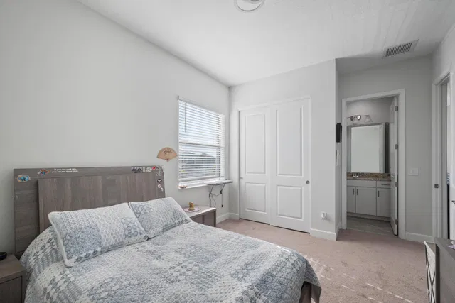 Residence photo 28