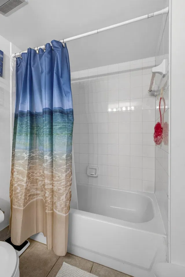  Unit 809 photo 14