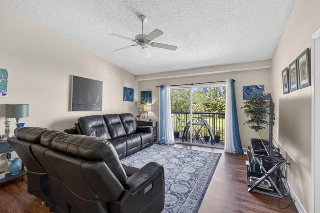  Unit 809 photo 26