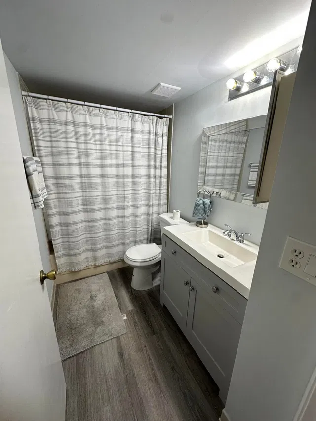 Unit 317 photo 8