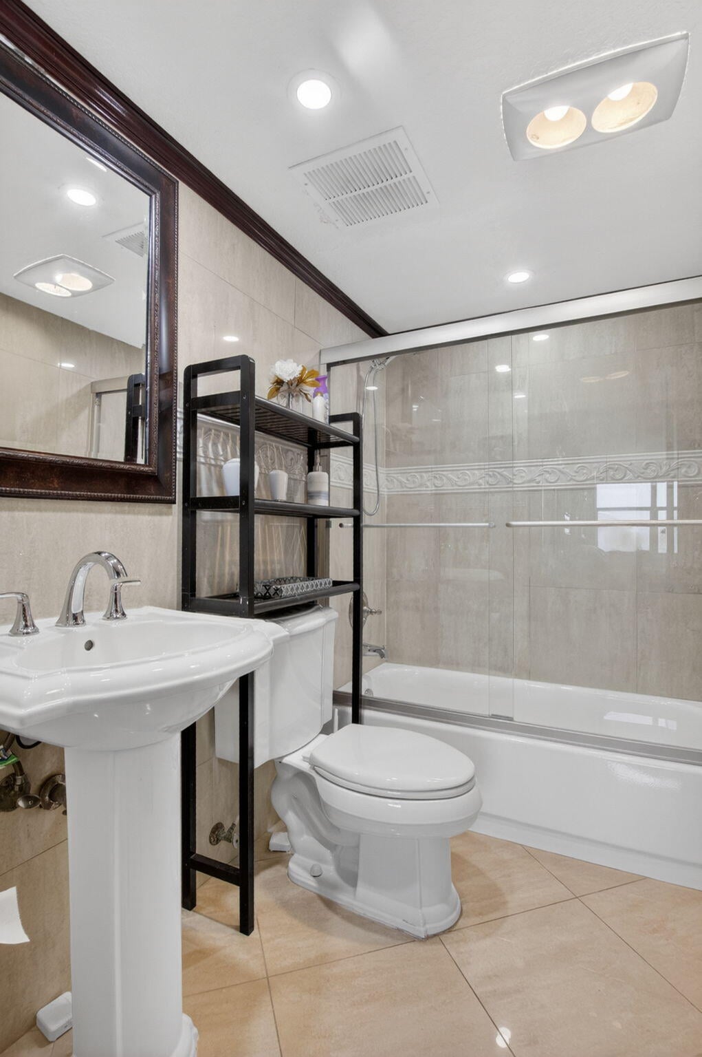 Unit 402 photo 25