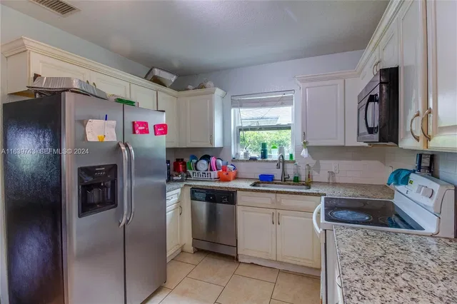 Residence photo 5
