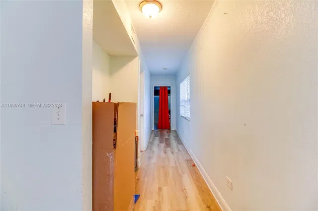 Residence photo 8