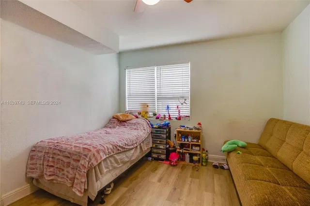 Residence photo 10