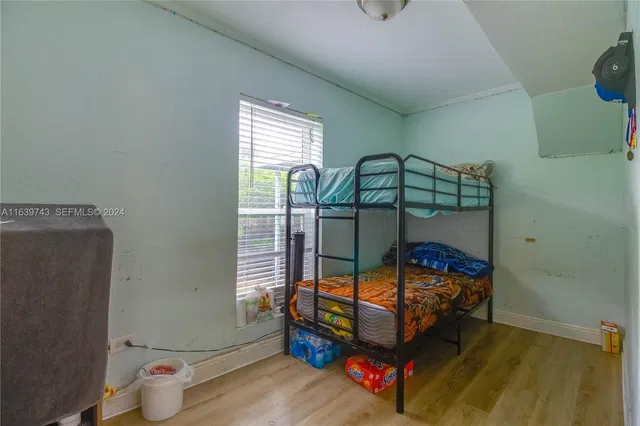 Residence photo 12